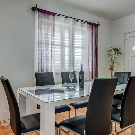 Ana Διαμέρισμα Σπλιτ